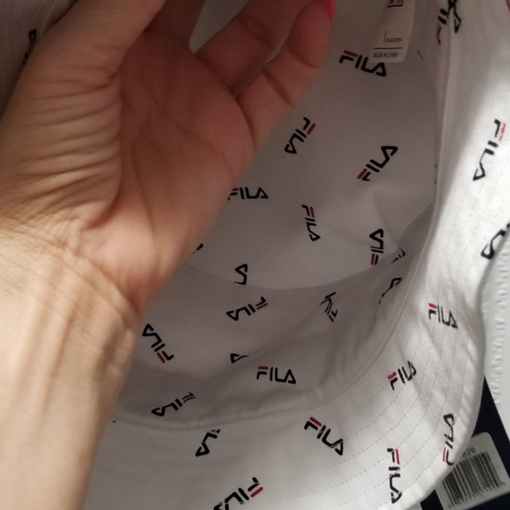 FILA BUCKET HAT REVERSIBLE NWT - Picture 3 of 3